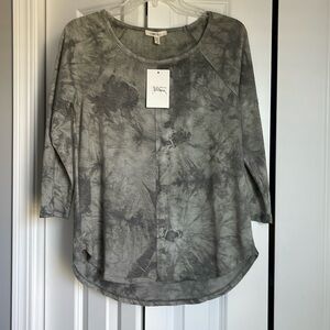 New with tags, boutique shirt, tie died style green shirt